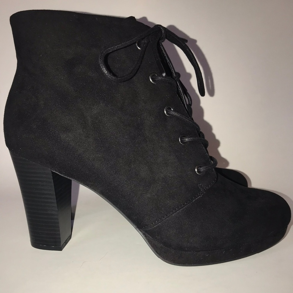 NWB A.N.A. Frosty Black Lace Up Ankle Booties - Picture 3 of 8